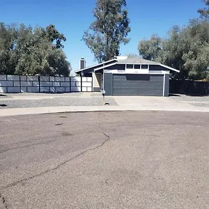 https://8min-to-westgate-6min-to-ak-chin.hotelsofphoenix.com